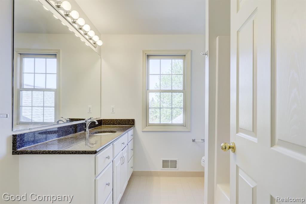 3526 Inverness Drive Rochester, MI 48306 - Photo 52 of 82