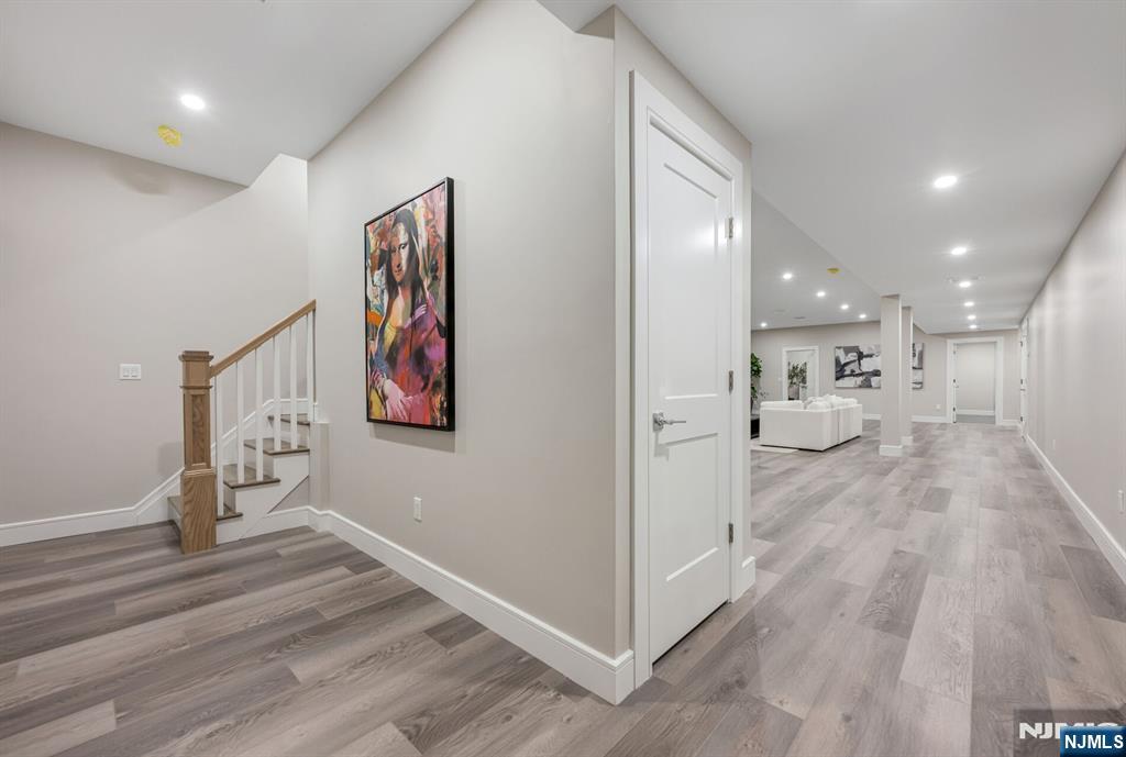 520 Clinton Avenue Wyckoff, NJ 07481 - Photo 39 of 50
