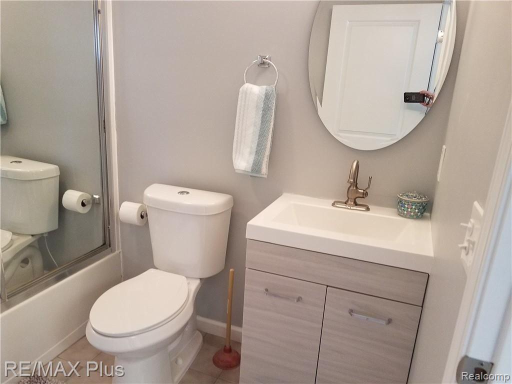 2369 Bullock Road Lapeer, MI 48446 - Photo 31 of 48 2369 Bullock - 40.jpg