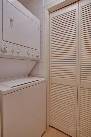 $4,100 | 1538 West George Street, Unit 2, Chicago, IL 60657