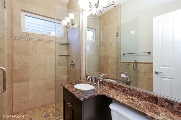 $4,100 | 1538 West George Street, Unit 2, Chicago, IL 60657