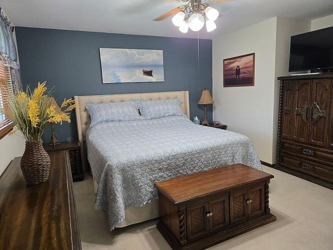 1819 Holly Avenue Darien, IL 60561 - Photo 2 of 10