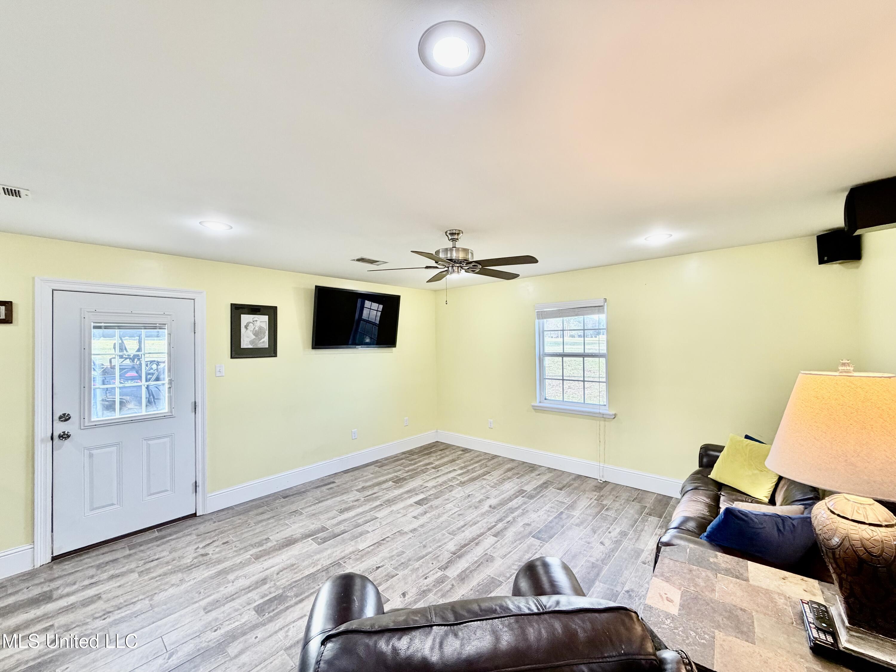 2538 Timber Lane Lucedale, MS 39452 - Photo 9 of 30 IMG_2893