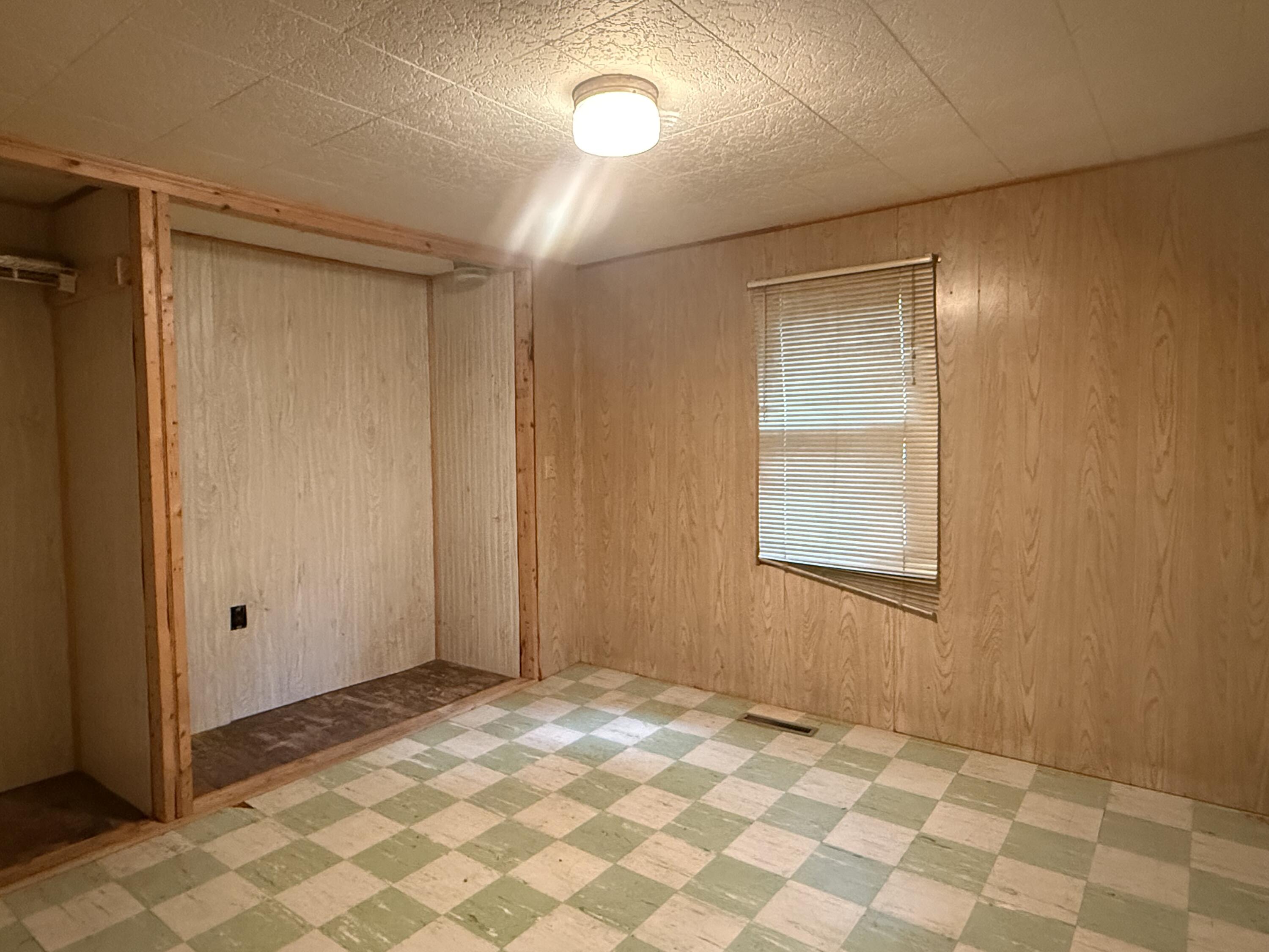 50 Lewis Road Kittery, ME 03904 - Photo 13 of 24 IMG_8989