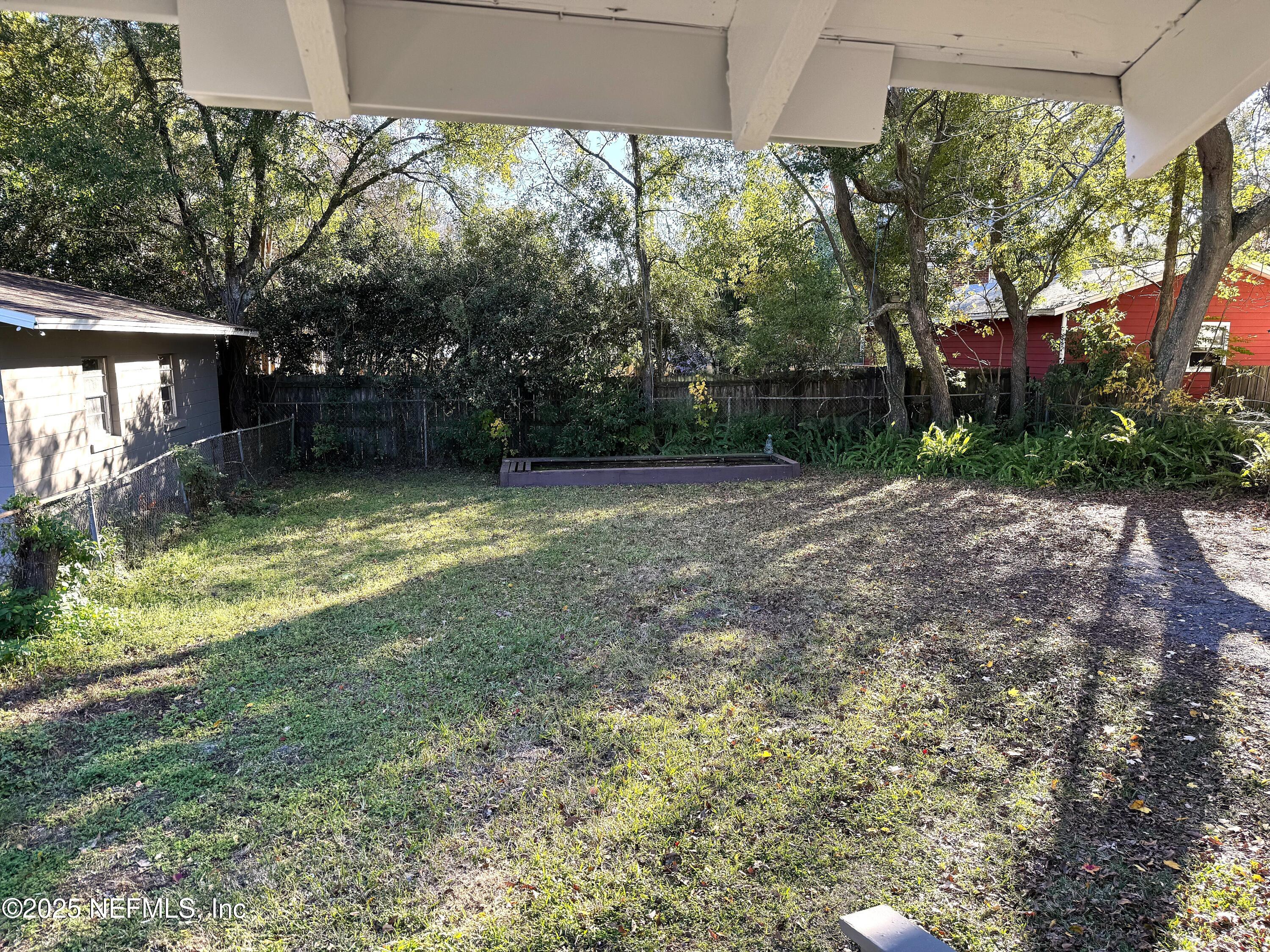 4752 Post Street Jacksonville, FL 32205 - Photo 8 of 8 a view of a back yard