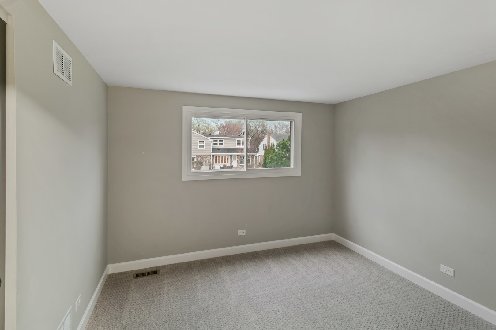 1554 Chickasaw Drive Naperville, IL 60563 - Photo 23 of 32 a view of room and window