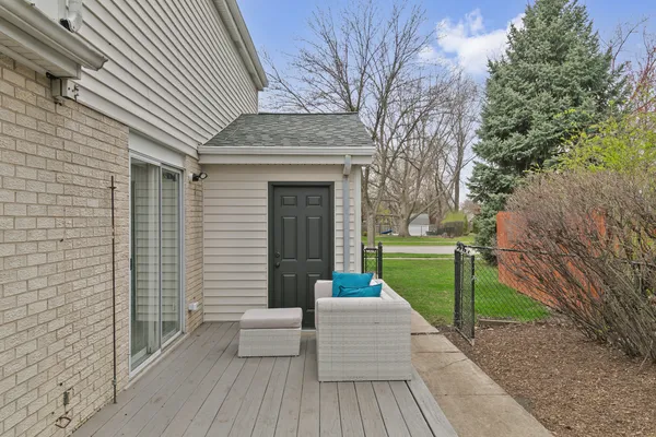 $749,700 | 1554 Chickasaw Drive, Naperville, IL 60563