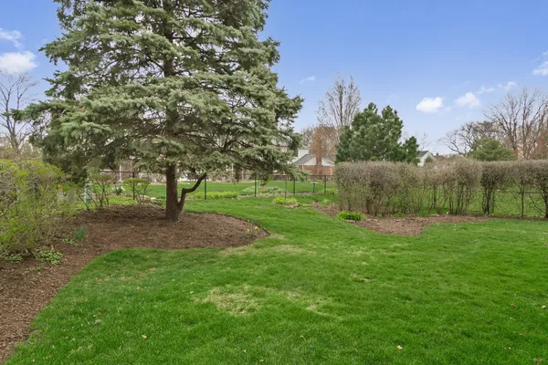 $749,700 | 1554 Chickasaw Drive, Naperville, IL 60563