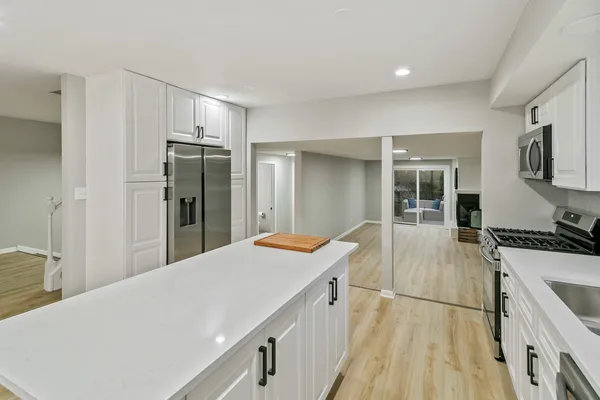 $749,700 | 1554 Chickasaw Drive, Naperville, IL 60563