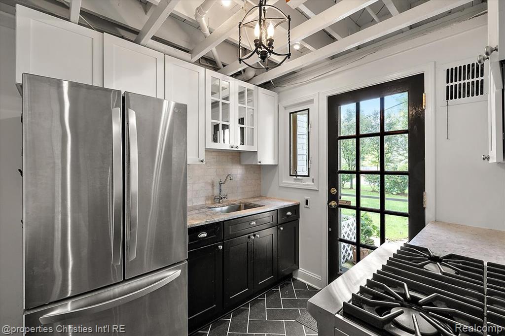 1814 Graefield Road Birmingham, MI 48009 - Photo 9 of 29 Gallery Image 9