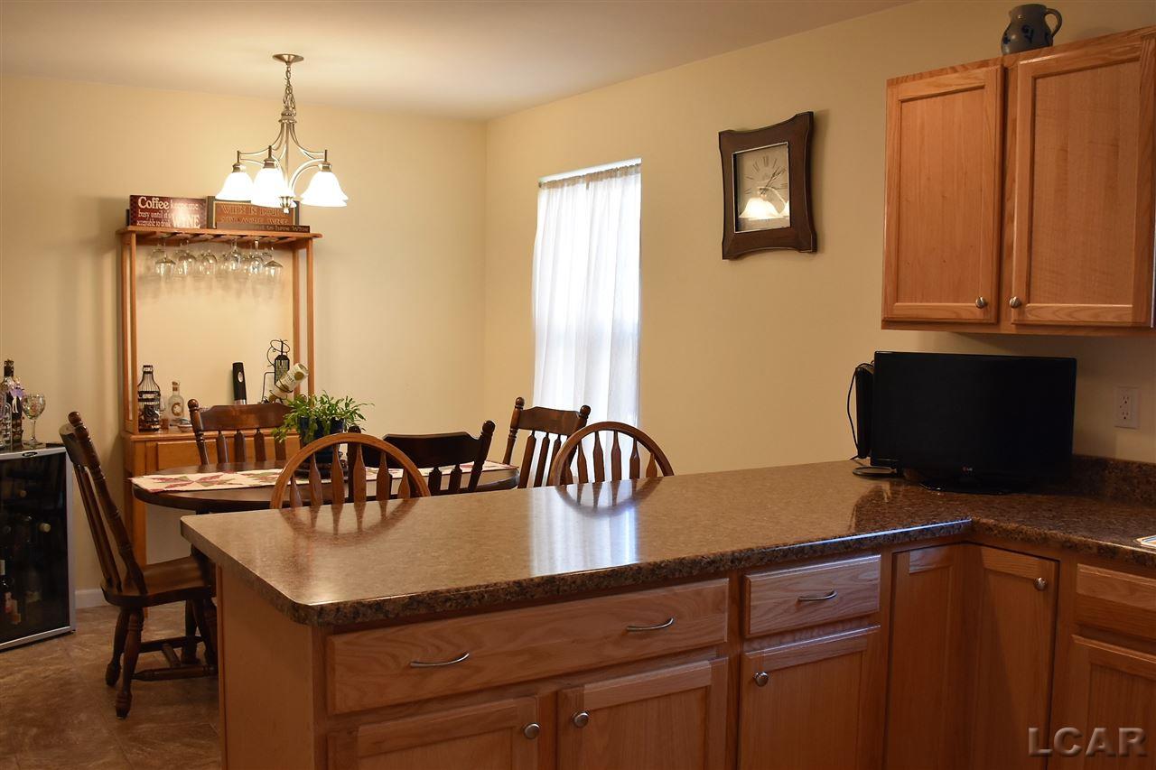 576 Ridge Lane Tecumseh, MI 49286 - Photo 3 of 14 31367855-2.JPG