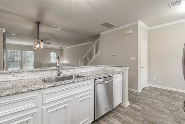 $2,699 | 1729 Tuam Street, Houston, TX 77004