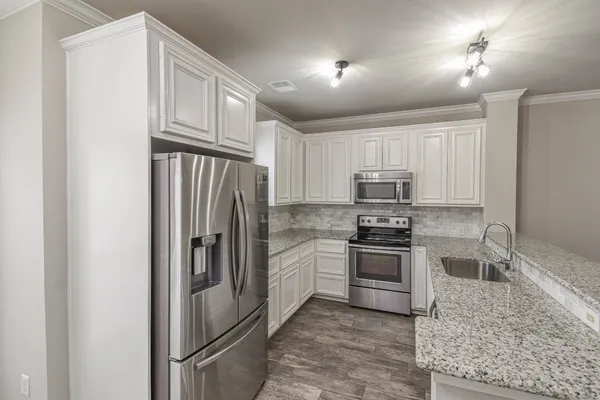 $2,699 | 1729 Tuam Street, Houston, TX 77004