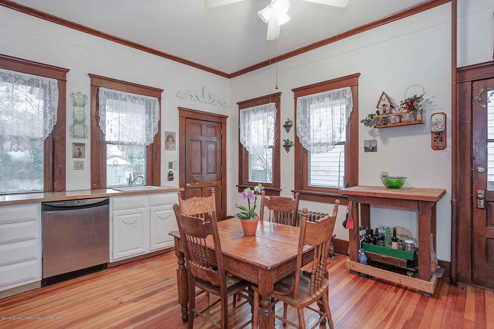 83 Main Street Matawan, NJ 07747 - Photo 9 of 20 IMG_9621_2_3_4_fused