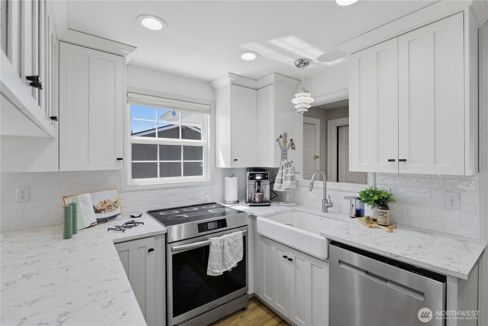 7110 Vandermark Road East Bonney Lake, WA 98391 - Photo 15 of 40