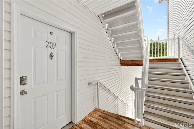 $175,000 | 27 Kassebaum Lane, Unit 202, St. Louis, MO 63129