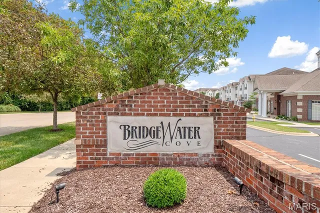 $175,000 | 27 Kassebaum Lane, Unit 202, St. Louis, MO 63129