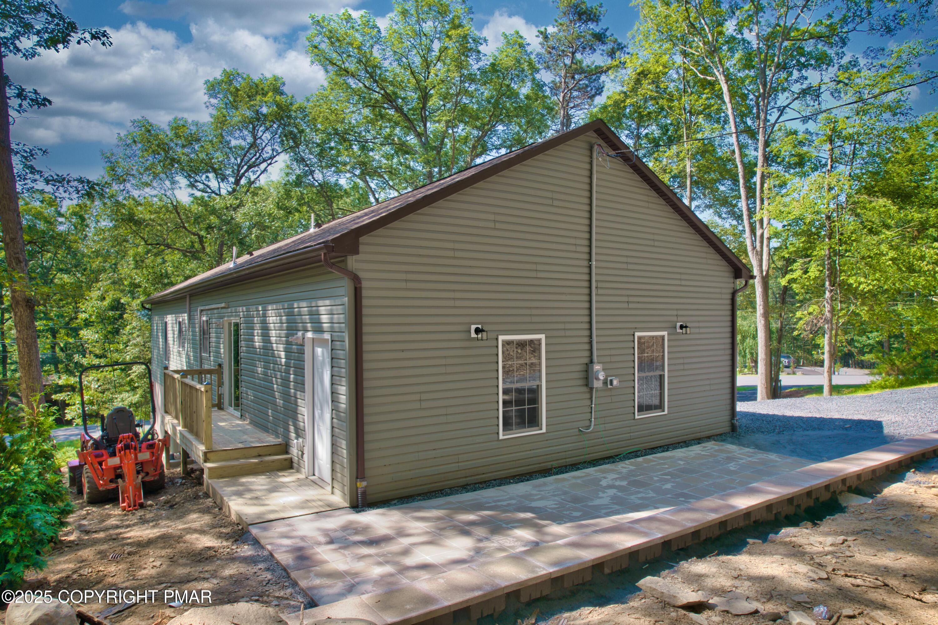 269 Stafford Drive Bushkill, PA 18324 - Photo 12 of 43 DJI_0113