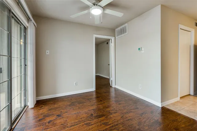 $975 | 18333 Roehampton Drive, Unit 238, Dallas, TX 75252