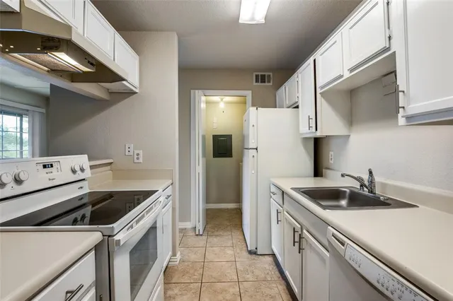 $975 | 18333 Roehampton Drive, Unit 238, Dallas, TX 75252