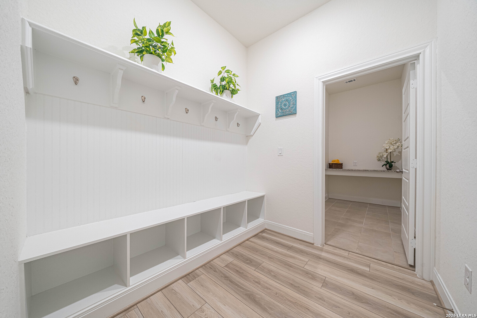 14807 Mapleton Hill San Antonio, TX 78245 - Photo 5 of 37