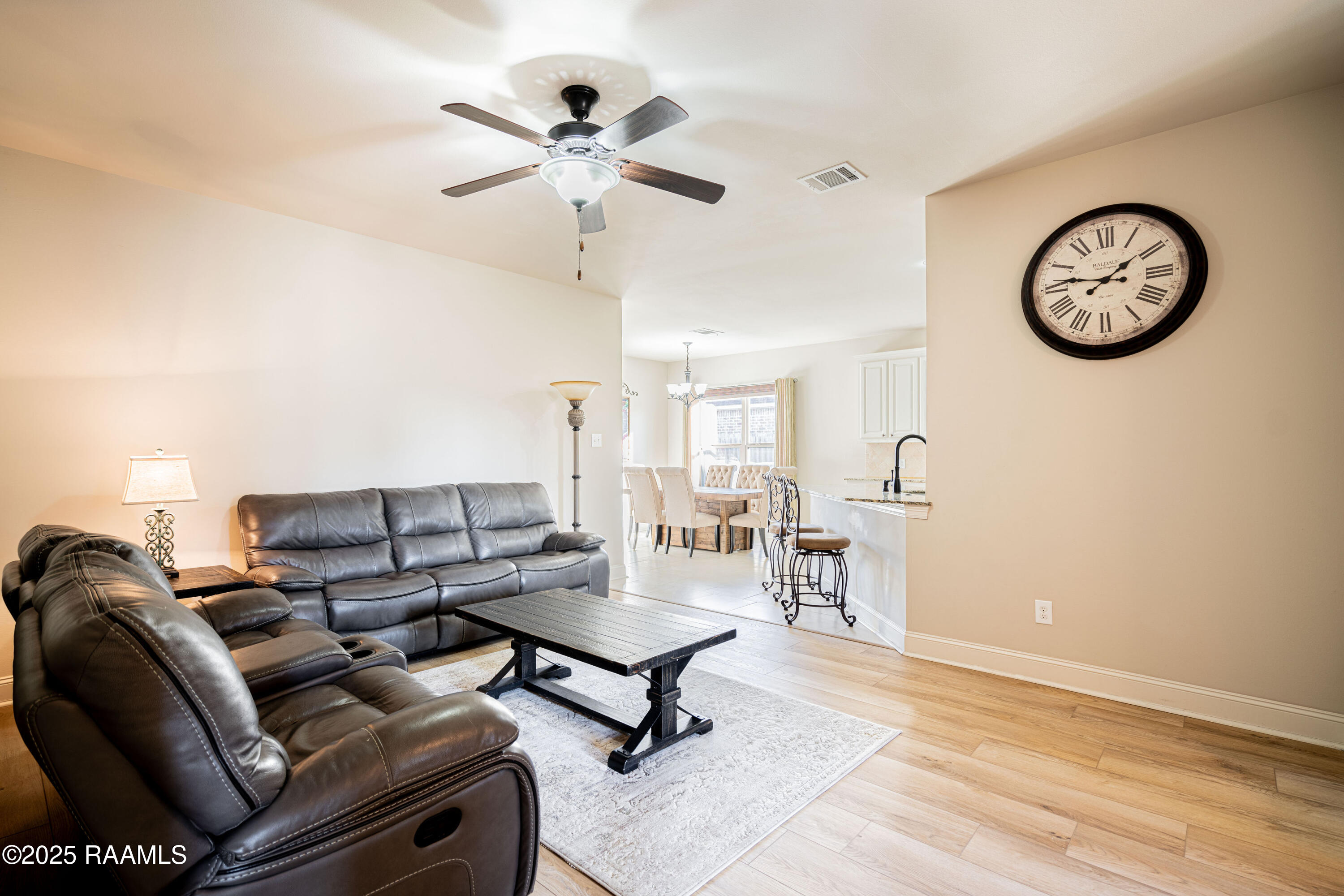 207 Whispering Meadows Road Broussard, LA 70518 - Photo 9 of 30 Living Room