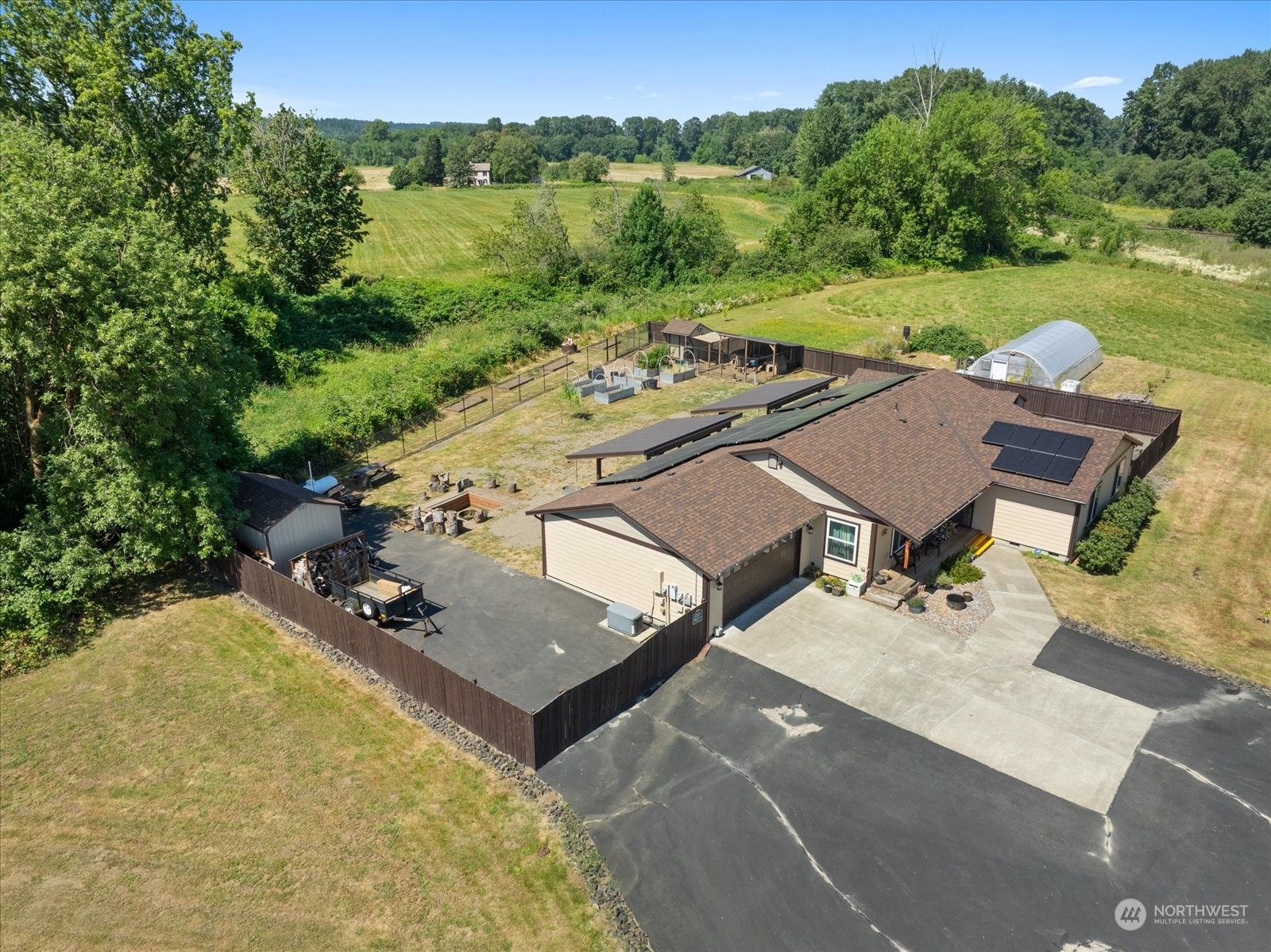 366 Twin Oaks Road Chehalis, WA 98532 - Photo 32 of 40 an aerial view of a house with pool garden and mountain view
