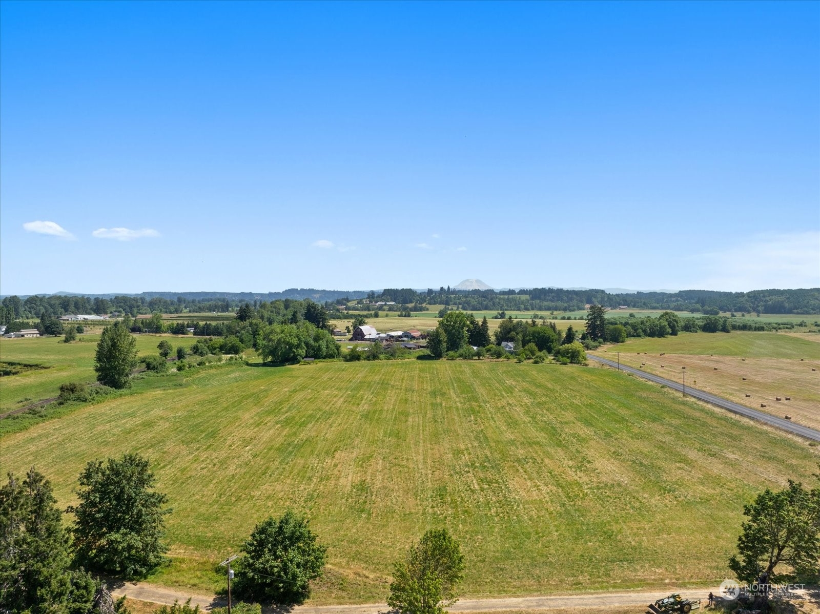366 Twin Oaks Road Chehalis, WA 98532 - Photo 33 of 40 a view of an ocean from a balcony