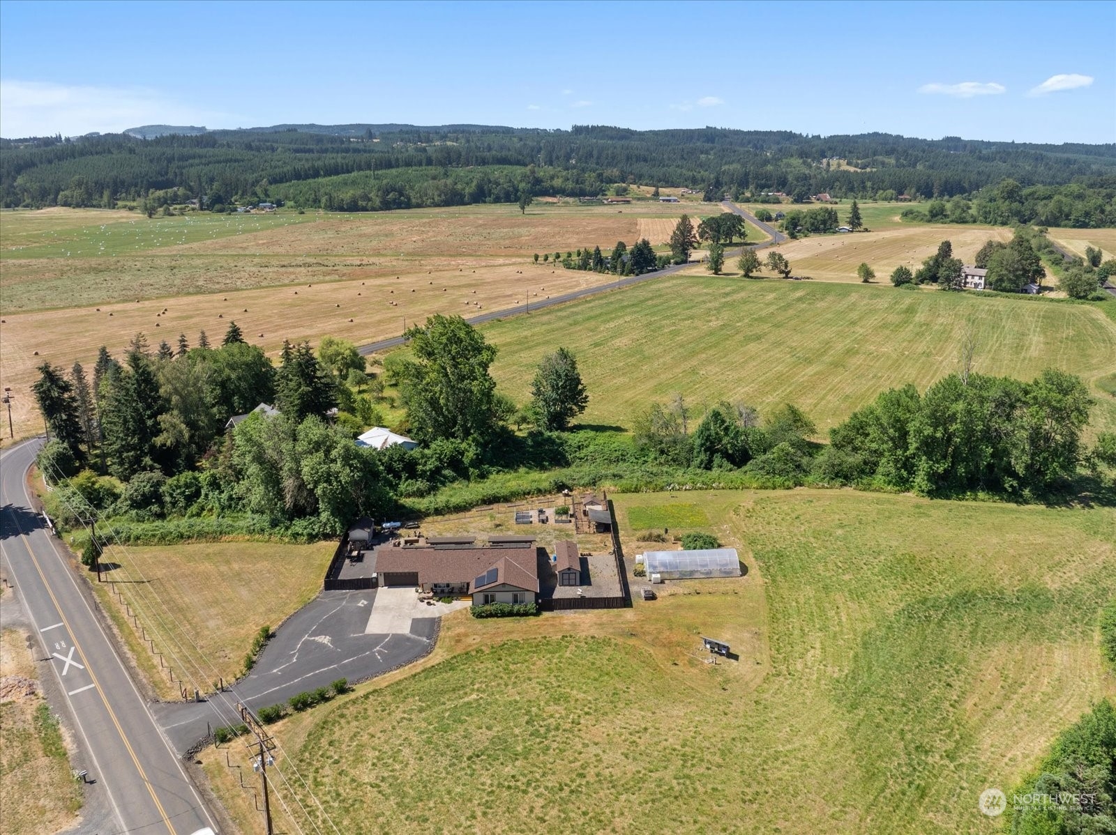 366 Twin Oaks Road Chehalis, WA 98532 - Photo 40 of 40 a view of lake with mountain