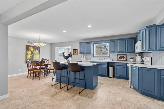 $500,000 | 26930 Metcalf Road, Louisburg, KS 66053