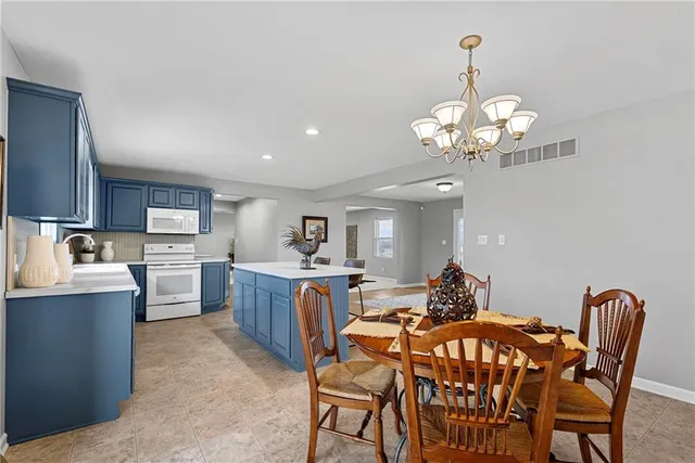 $500,000 | 26930 Metcalf Road, Louisburg, KS 66053