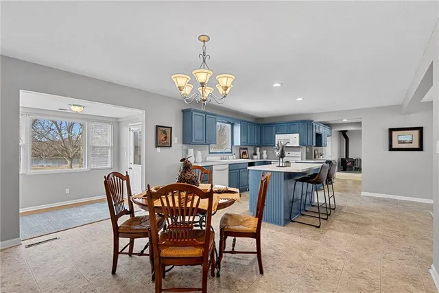 $500,000 | 26930 Metcalf Road, Louisburg, KS 66053