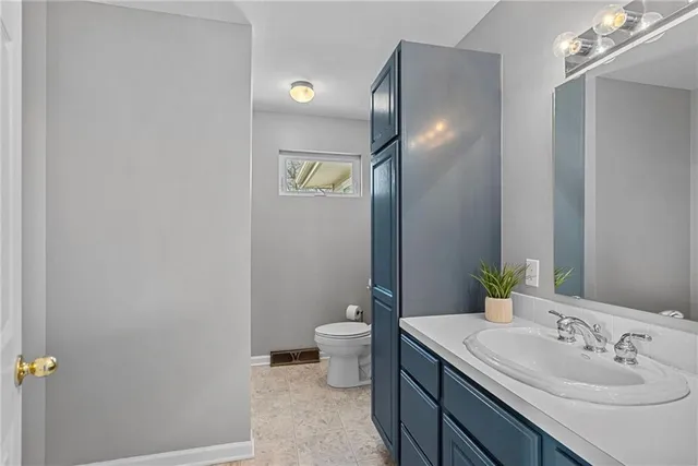 $500,000 | 26930 Metcalf Road, Louisburg, KS 66053