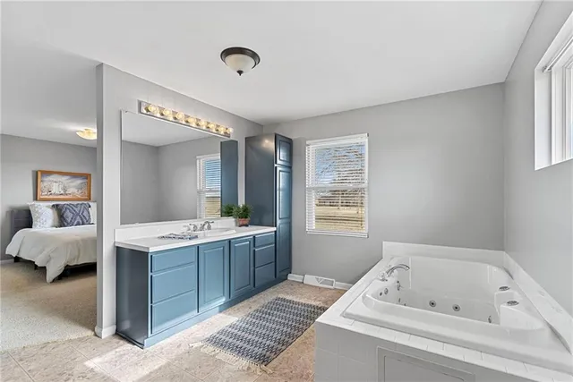 $500,000 | 26930 Metcalf Road, Louisburg, KS 66053