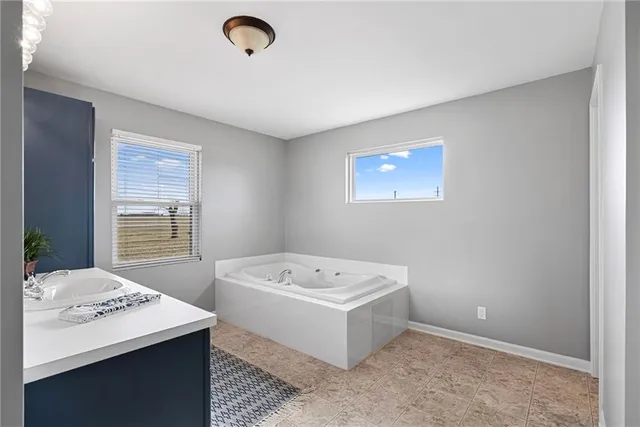 $500,000 | 26930 Metcalf Road, Louisburg, KS 66053