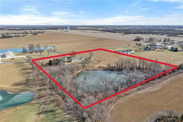 $500,000 | 26930 Metcalf Road, Louisburg, KS 66053