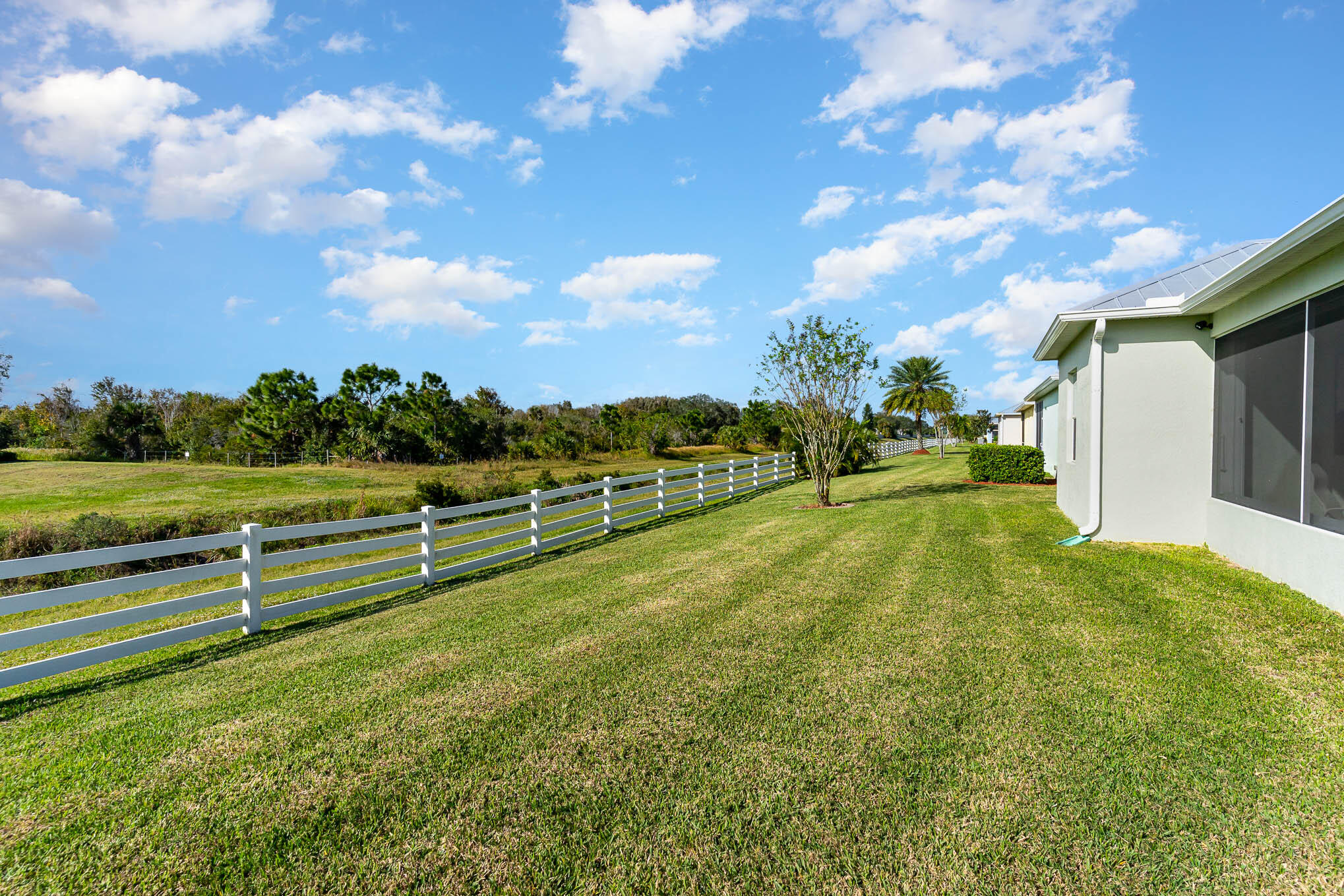 3750 Alamanda Key Drive Melbourne, FL 32901 - Photo 37 of 86 a view of outdoor space and yard