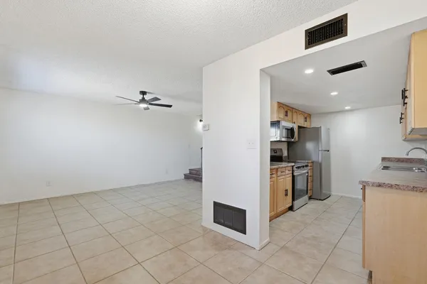 $1,550 | 1017 East Redfield Road, Tempe, AZ 85283