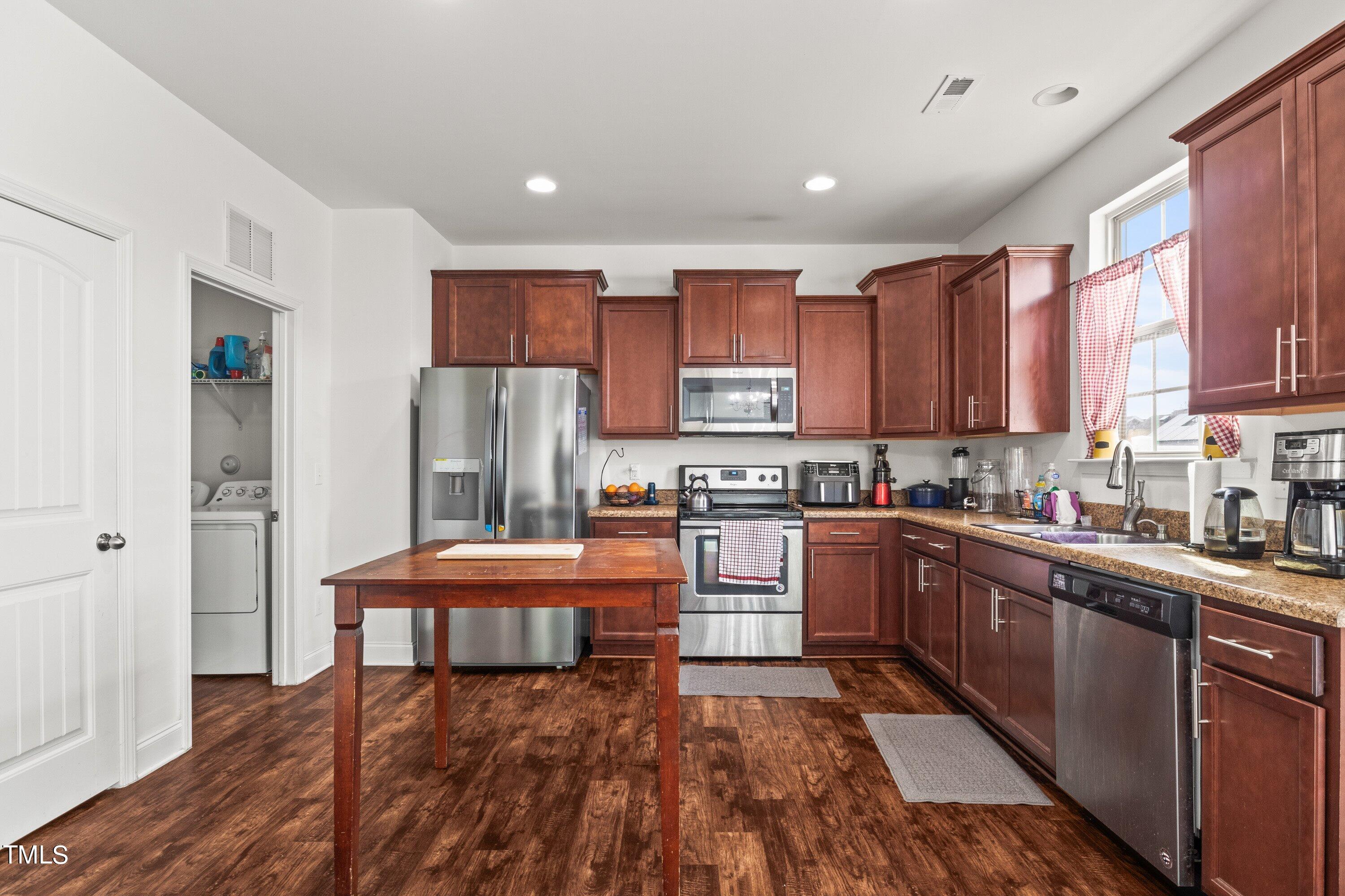 4444 Lord Mario Court Raleigh, NC 27610 - Photo 13 of 35 17-4444 Lord Mario Ct-00720240229_0018