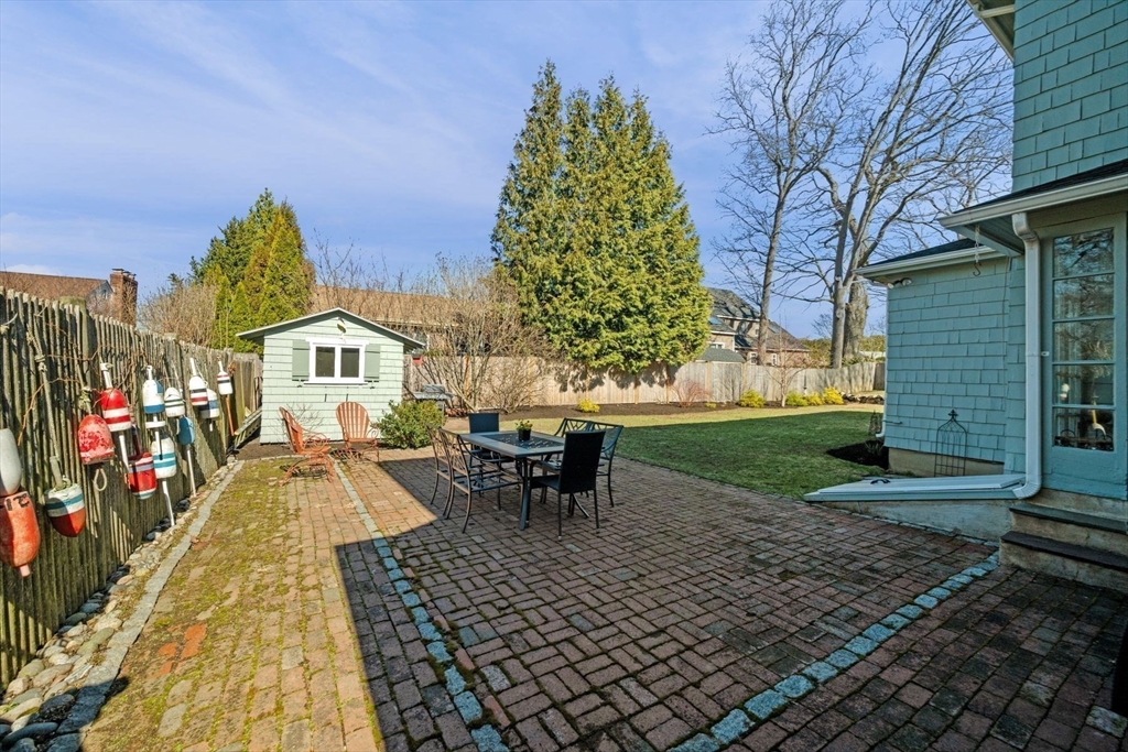 440 Puritan Road Swampscott, MA 01907 - Photo 4 of 43