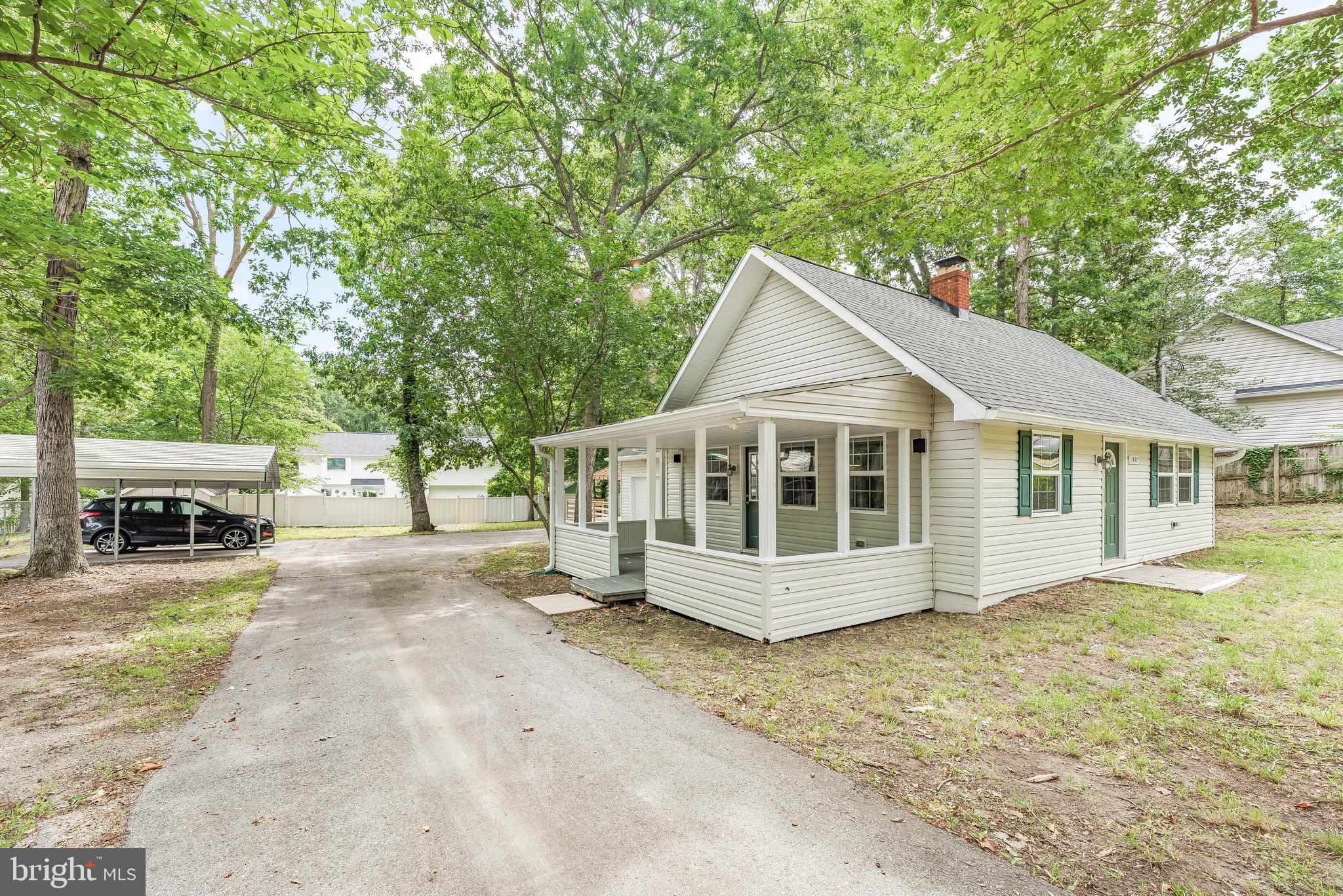 11432 Rawhide Road Lusby, MD 20657 - Photo 4 of 32 Long Driveway
