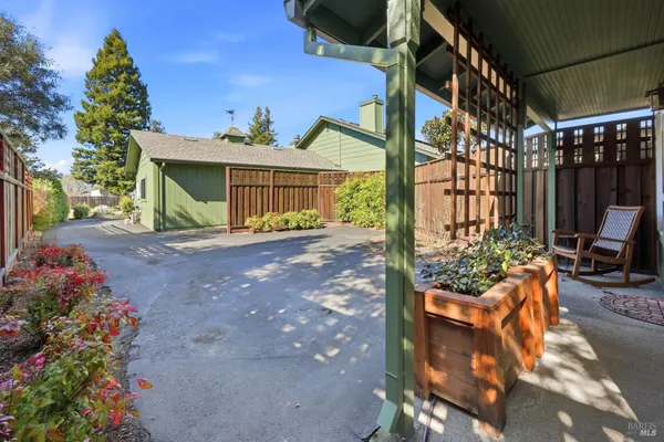 $1,650,000 | 180-178 Barrio Way, Windsor, CA 95492