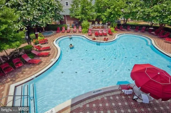 $1,950 | 1570 Spring Gate Dr., Unit 7109, McLean, VA 22102