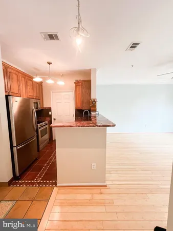 $1,950 | 1570 Spring Gate Dr., Unit 7109, McLean, VA 22102