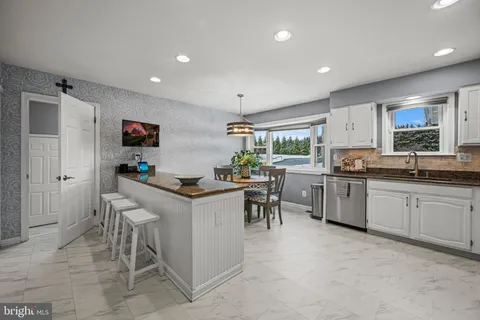 $725,000 | 987 Old Woodbine Road, Woodbine, MD 21797