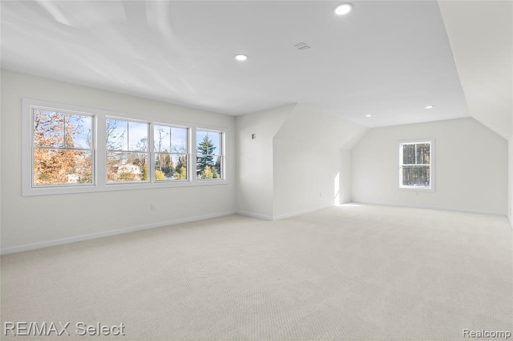 2208 Grove Park Road Fenton, MI 48430 - Photo 38 of 73