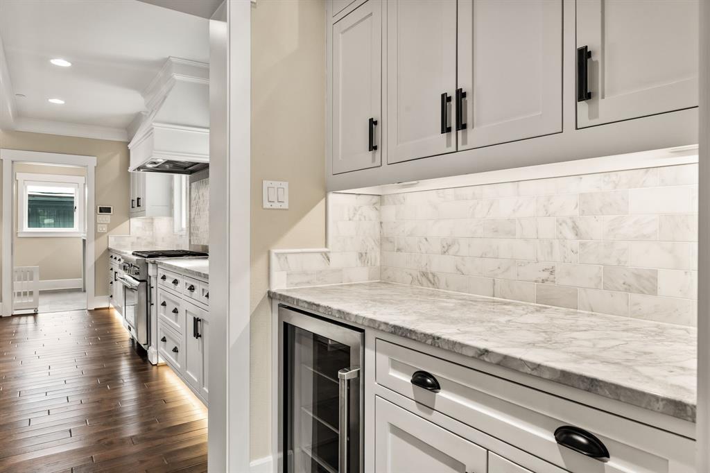 6842 Merrilee Lane Dallas, TX 75214 - Photo 14 of 40