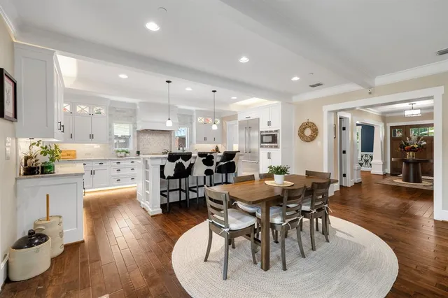 $2,100,000 | 6842 Merrilee Lane, Dallas, TX 75214