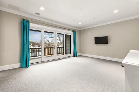 en empty room with windows