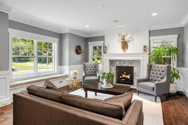 $2,000,000 | 6842 Merrilee Lane, Dallas, TX 75214